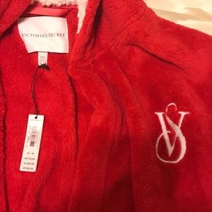 Victoria secret robe NWT